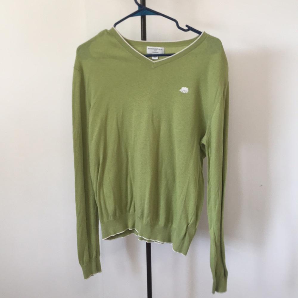 Men’s V-Neck Sweater (small)